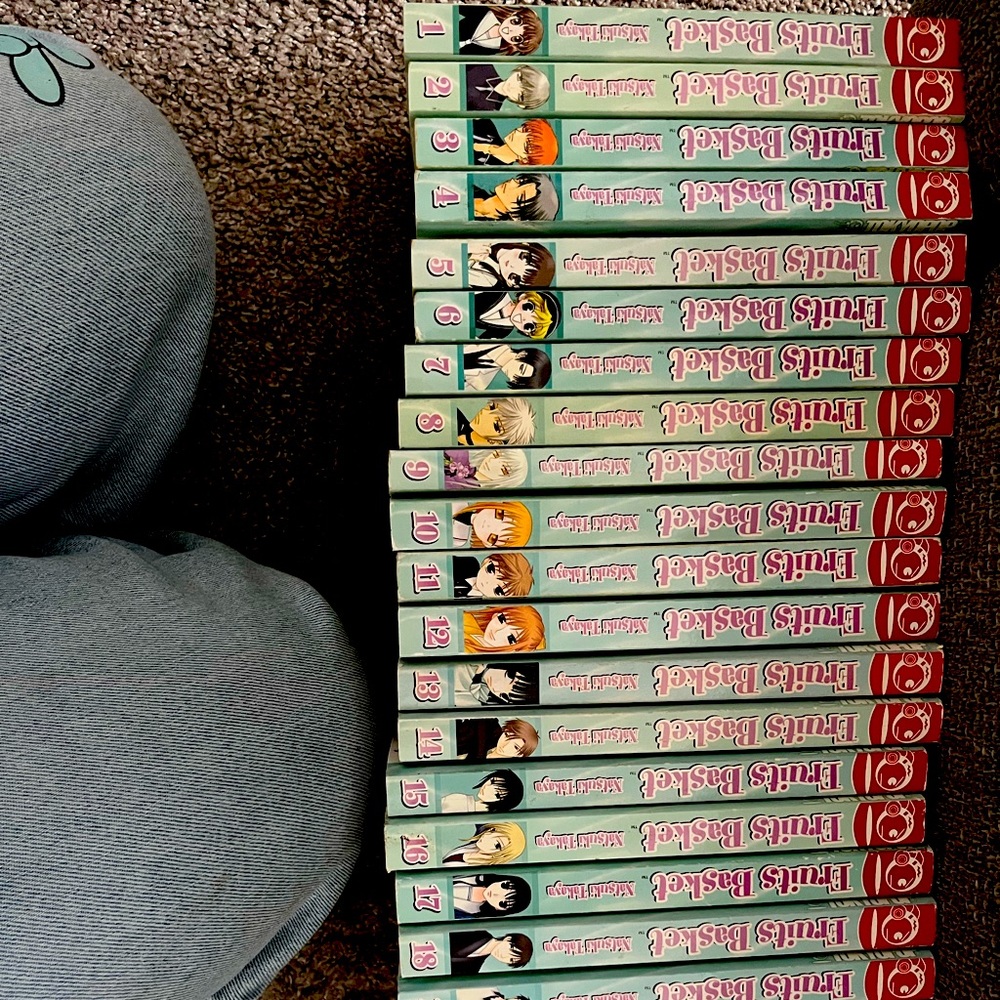 Full manga set of 90s manga of fruits basket. With additional manga and season 1